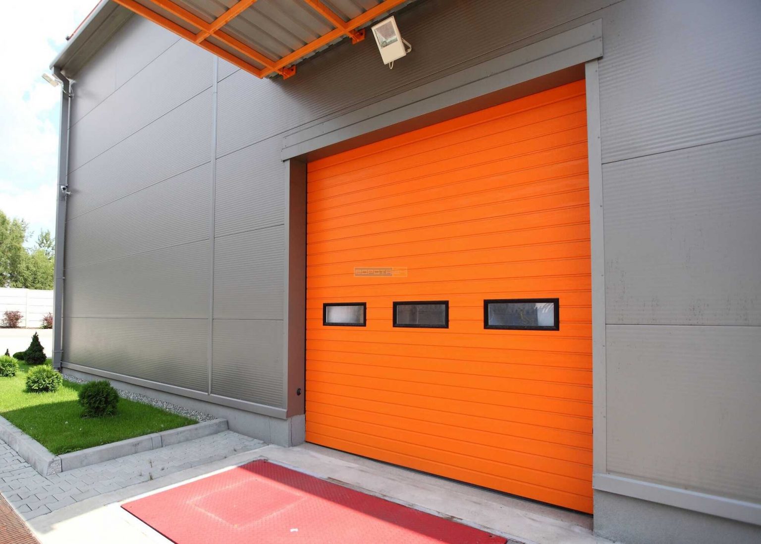 Популярные въездные конструкции от завода Doorhan: обзор характеристик и лутших моделей для предприятия от специалистов "Ворота 24 Одесса"