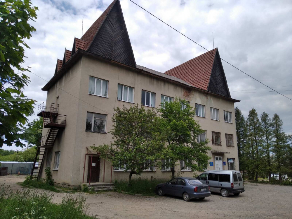 Фонд держмайна виставив на аукціон адмінбудинок у центрі Долини