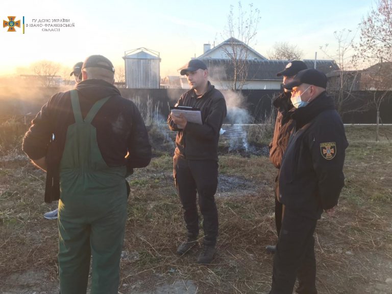 В Івано-Франківській ОТГ продовжують полювати на паліїв трави