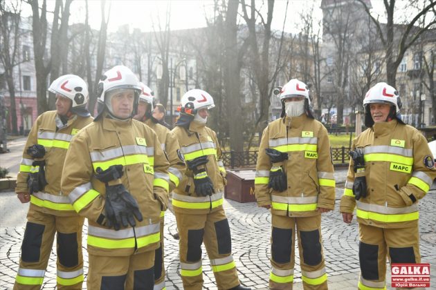 Франківські МАРСіани урочисто отримали допомогу від доброчинців ФОТО