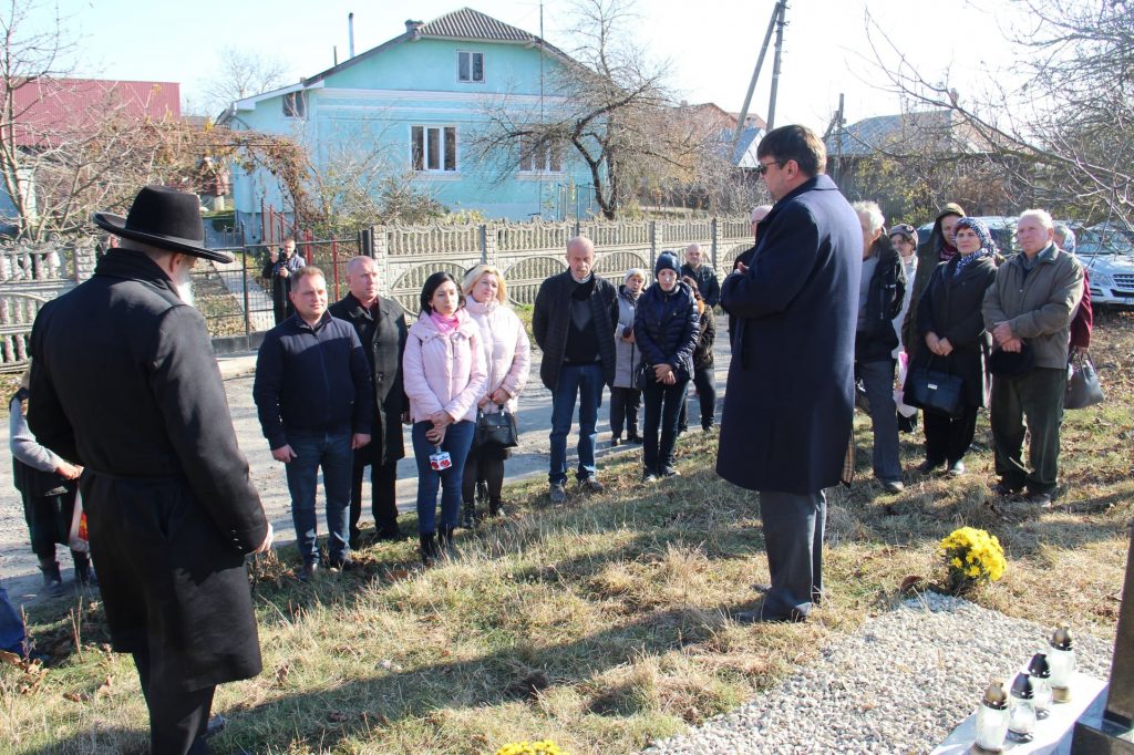 У Бурштині, на старому єврейському кладовищі, встановили пам'ятний знак ФОТО