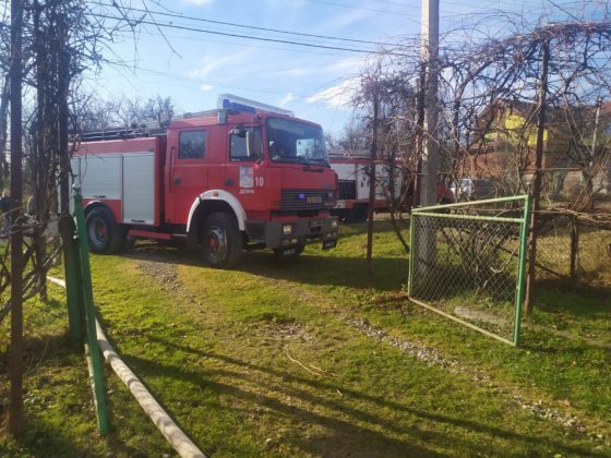 В селі на Франківщині гасили пожежу в літній кухні - причини займання встановлюються ФОТО