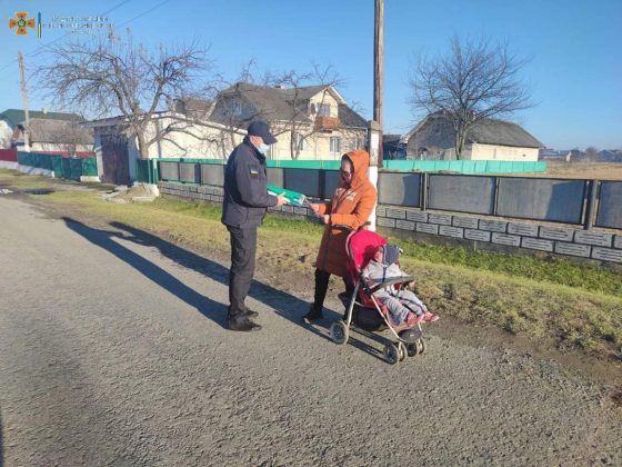 Прикарпатські рятувальники провели профілактичні рейди щодо недопущення пожеж ФОТО