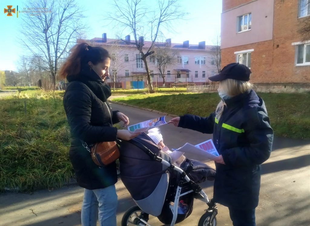 Прикарпатські рятувальники провоели профілактичні рейди щодо недопущення пожеж ФОТО