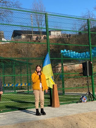 На Прикарпатті відкрили сучасний спортивний майданчик зі штучним покриттям ФОТО