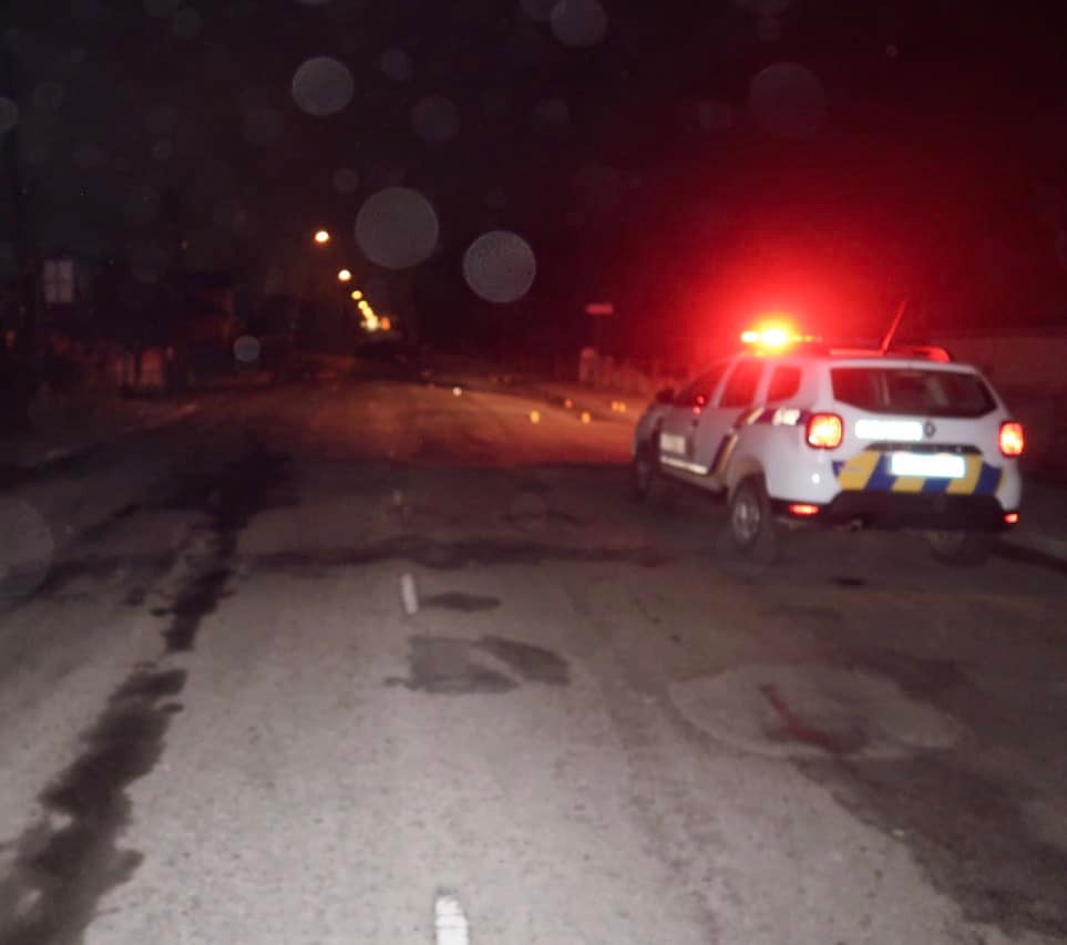 Один загиблий, двоє постраждалих та вщент розтрощені авто: в поліції розповіли деталі нічної ДТП на Прикарпатті ФОТО