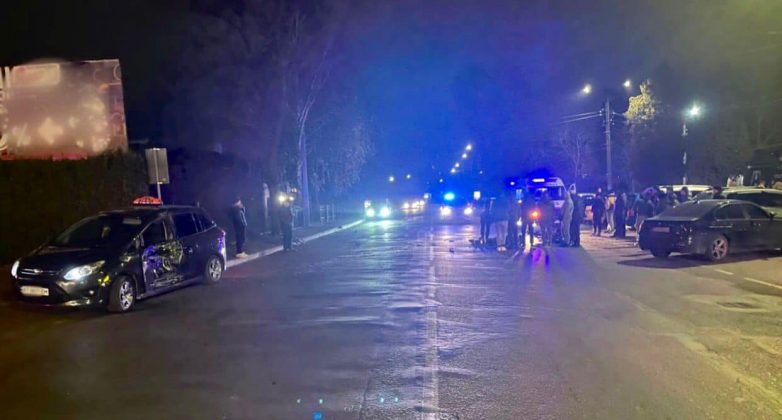 На Прикарпатті не розминулися легковик та мотоцикл - водій двоколісного загинув на місці ФОТО