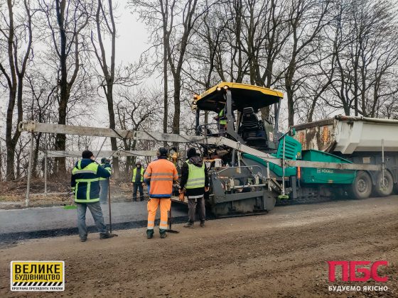 На Франківщині триває ремонт найдовшої дороги України ФОТОРЕПОРТАЖ