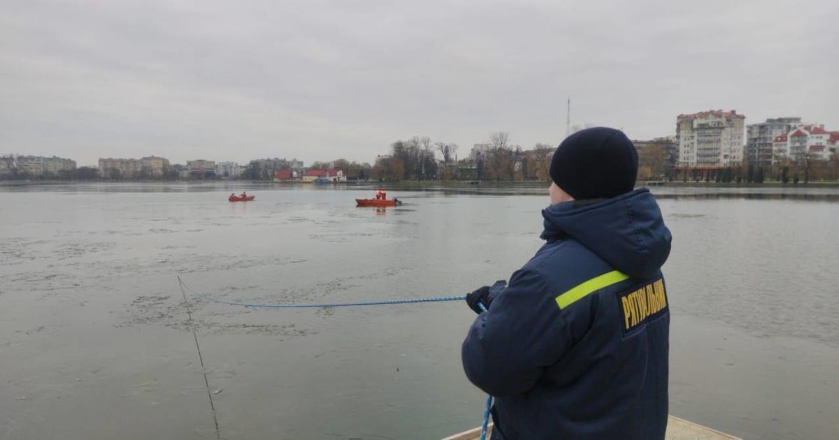 Прикарпатські рятувальники не пускають дітей до водойом без нагляду дорослих