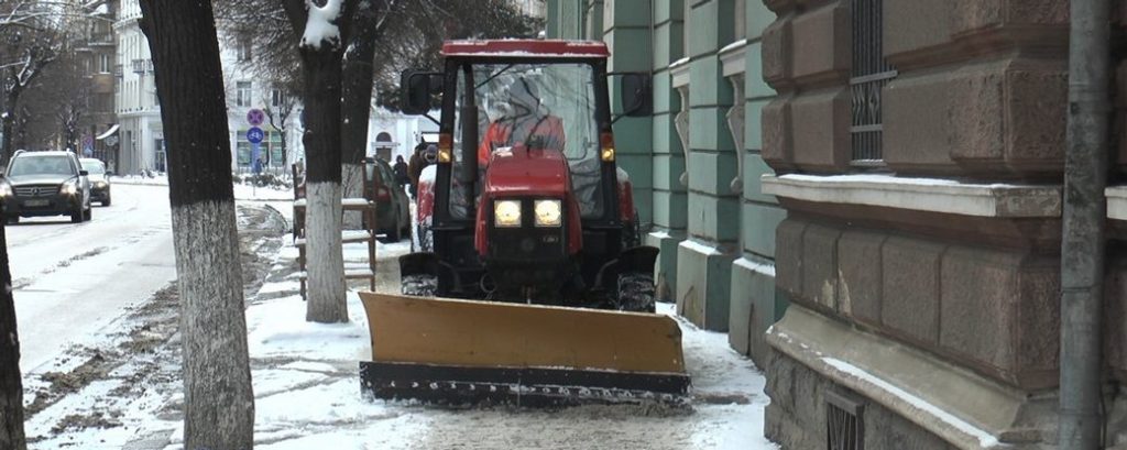 Комунальники розповіли, як в Івано-Франківській громаді готуються до зими