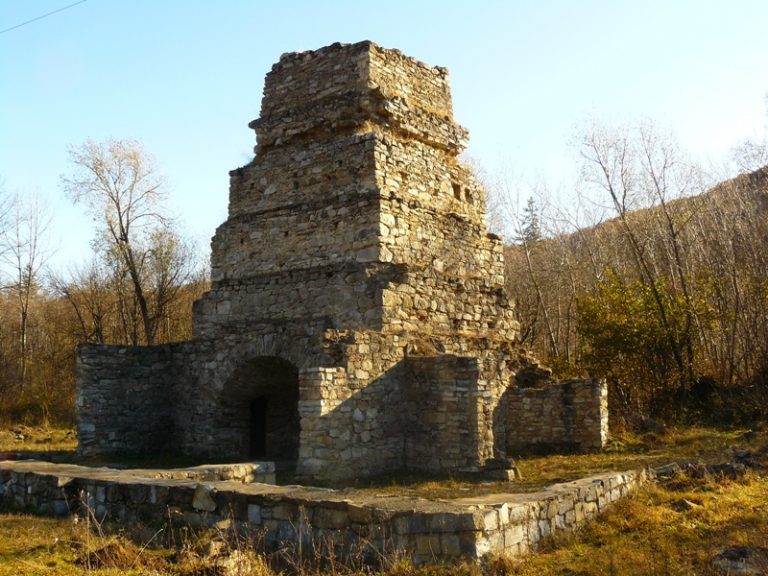 На Калущині очистили унікальну ангелівську доменну піч, якій більше двох сотень років ФОТО