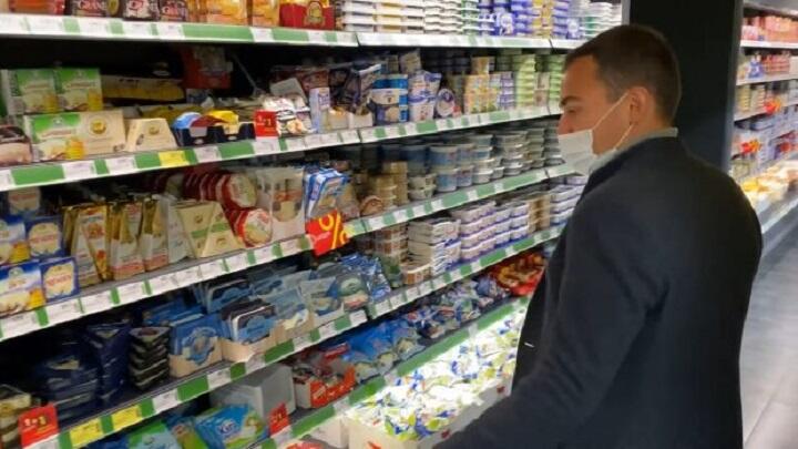 У франківському супермаркеті людям продають зіпсовані продукти ВІДЕО