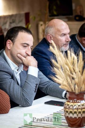 "Літні люди не можуть заснути без скибки хліба під подушкою": У Франківську відбувся круглий стіл "Голод & гідність" ФОТОРЕПОРТАЖ