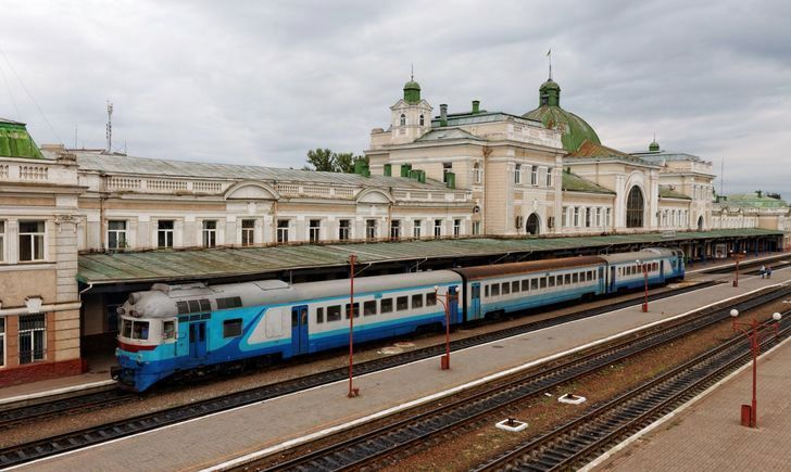 На Прикарпатті у пасажирів приміських поїздів перевірятимуть COVID-сертифікати