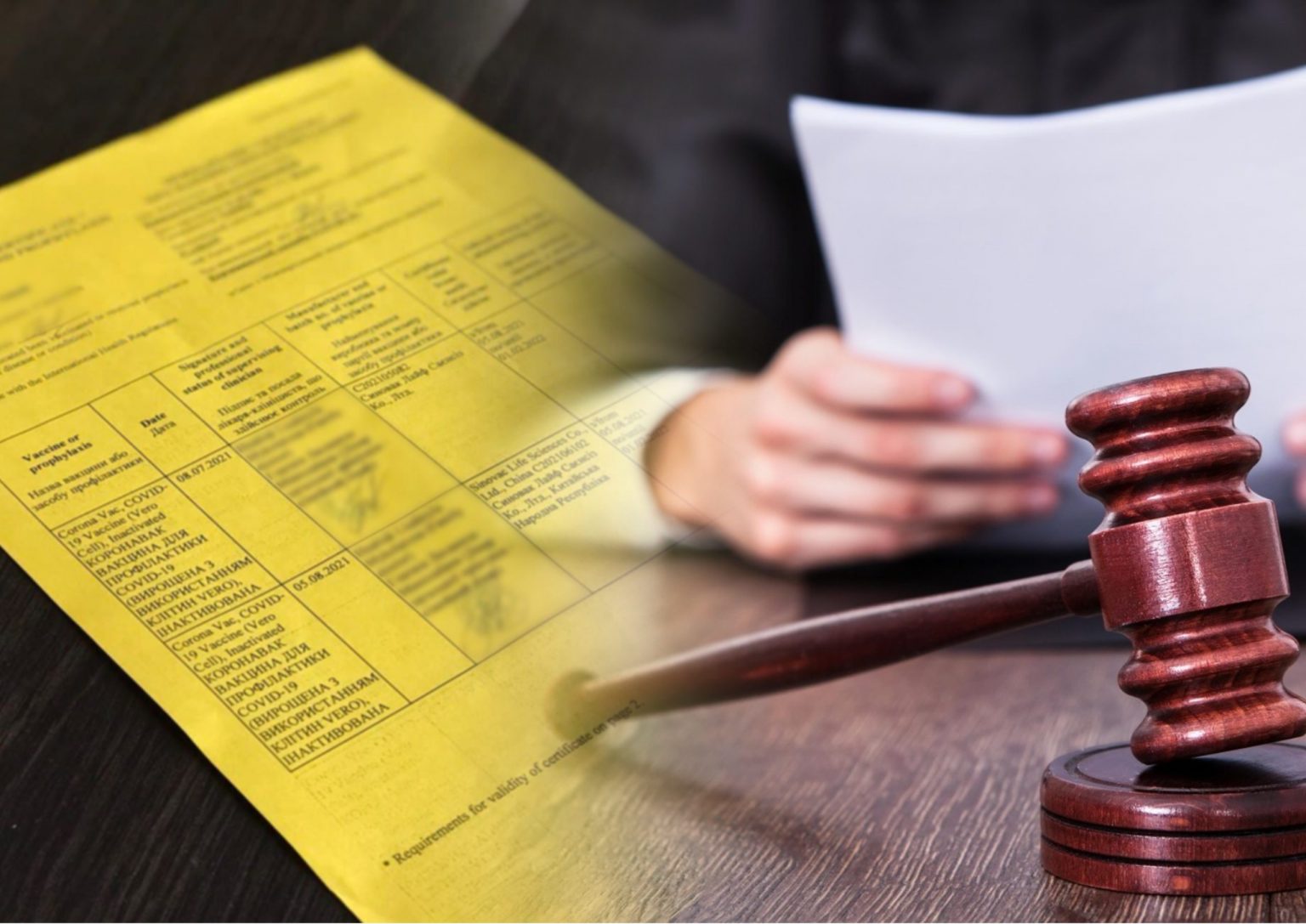 Вакцинація на папері: у Франківську судили лікарку за підробку COVID-документів