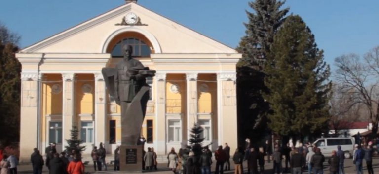 Мешканці Брошнів-Осадської громади протестують проти небезпечного виробництва ВІДЕО