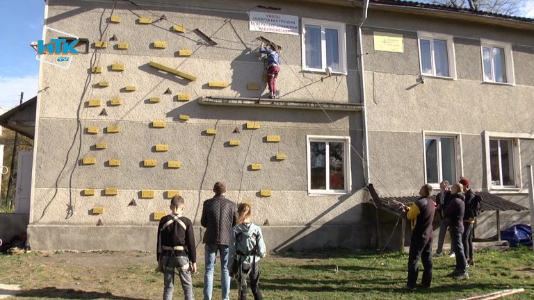 Більше сотні вихованців Станції юних туристів влаштували змагання ВІДЕО