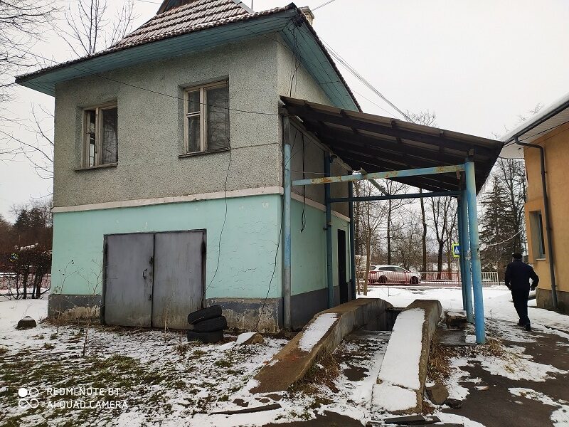 У Долині продали пост ДАІ за мільйон гривень
