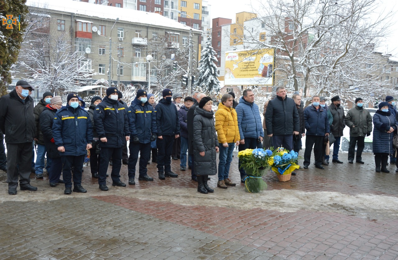 У Франківську вшанували ліквідаторів аварії на Чорнобильській АЕС ФОТО