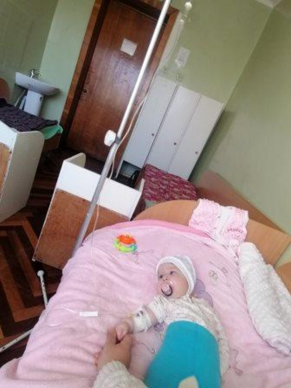 Потрібно 2,5 мільйони доларів: п'ятимісячна дівчинка з Прикарпаття потребує допомоги у боротьбі зі страшною недугою