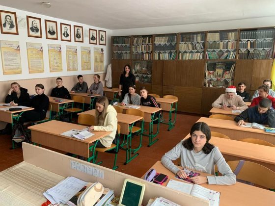 11 прикарпатських ліцеїв отримали новий шкільний інвентар ФОТО