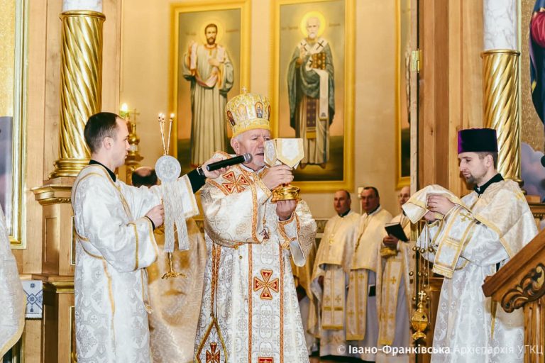 На Прикарпатті відсвяткували 20-ліття освячення храму ФОТО