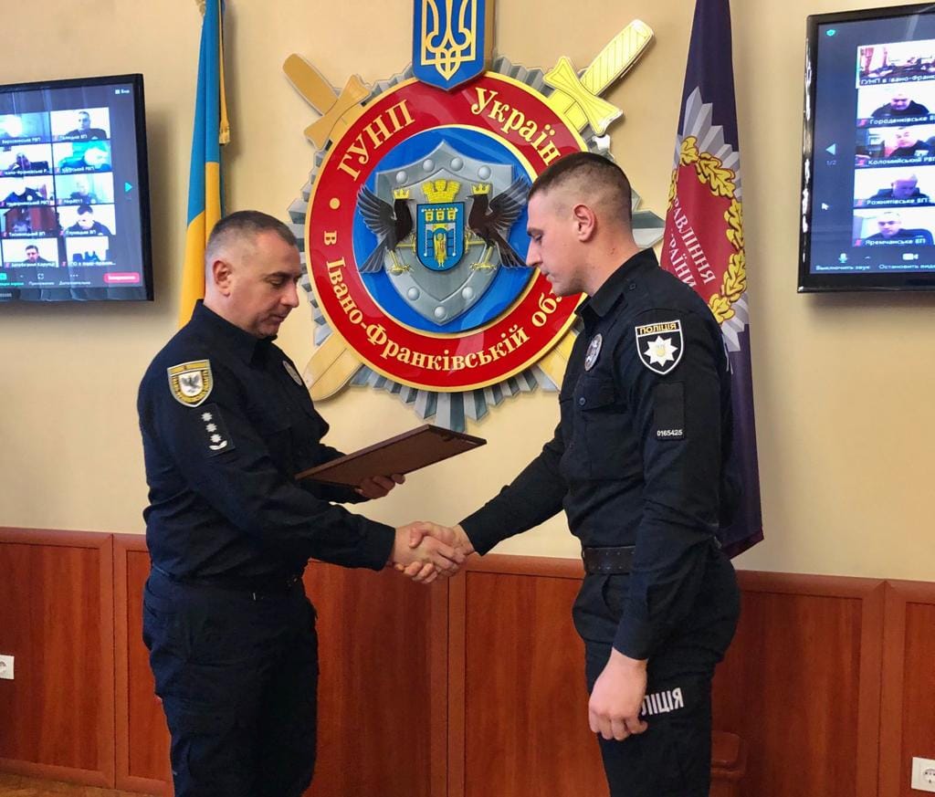 поліцейських
