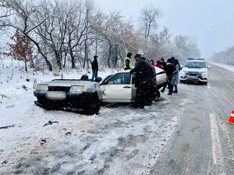 Пів сотні ДТП та більше 20 п’яних водіїв: ситуація на дорогах Прикарпаття за минулий тиждень