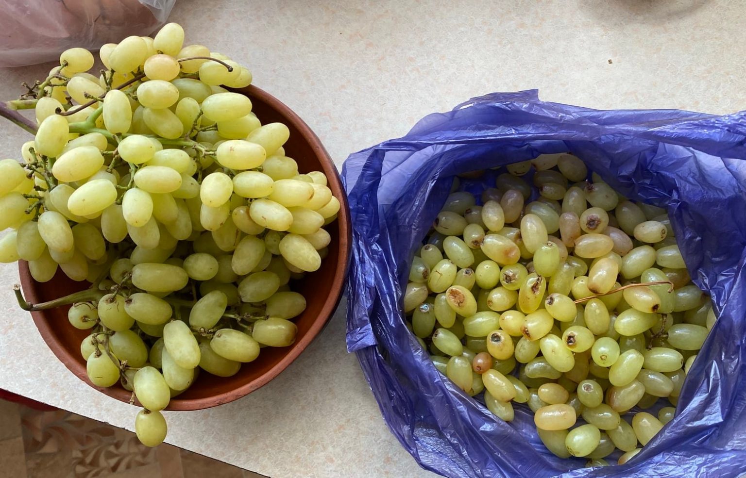 На франківському ринку "фокусники" обдурюють покупців ФОТОФАКТ