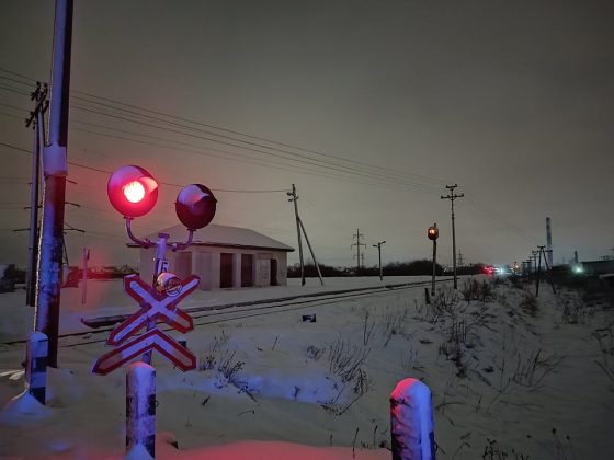 Жахлива трагедія на залізниці: поблизу Франківська потяг розтрощив "ВАЗ", тіла людей з авто деблокували рятувальники ФОТО, ВІДЕО