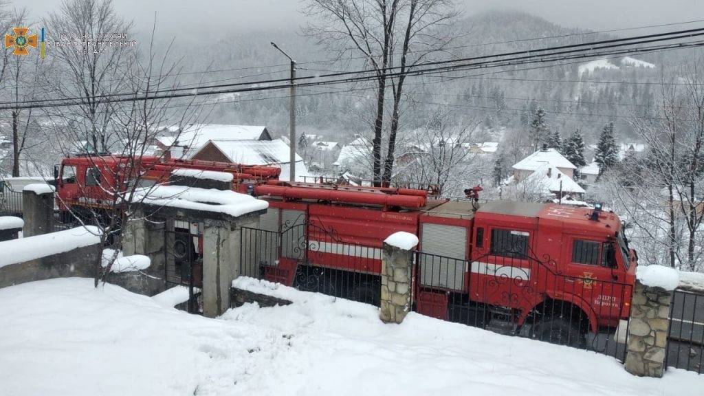 Прикарпатські вогнеборці тричі гасили пожежі