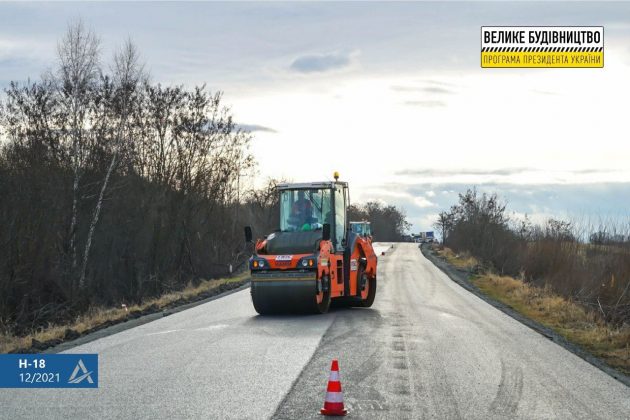 Дорожники заасфальтували об’їзну Тисмениці ФОТО