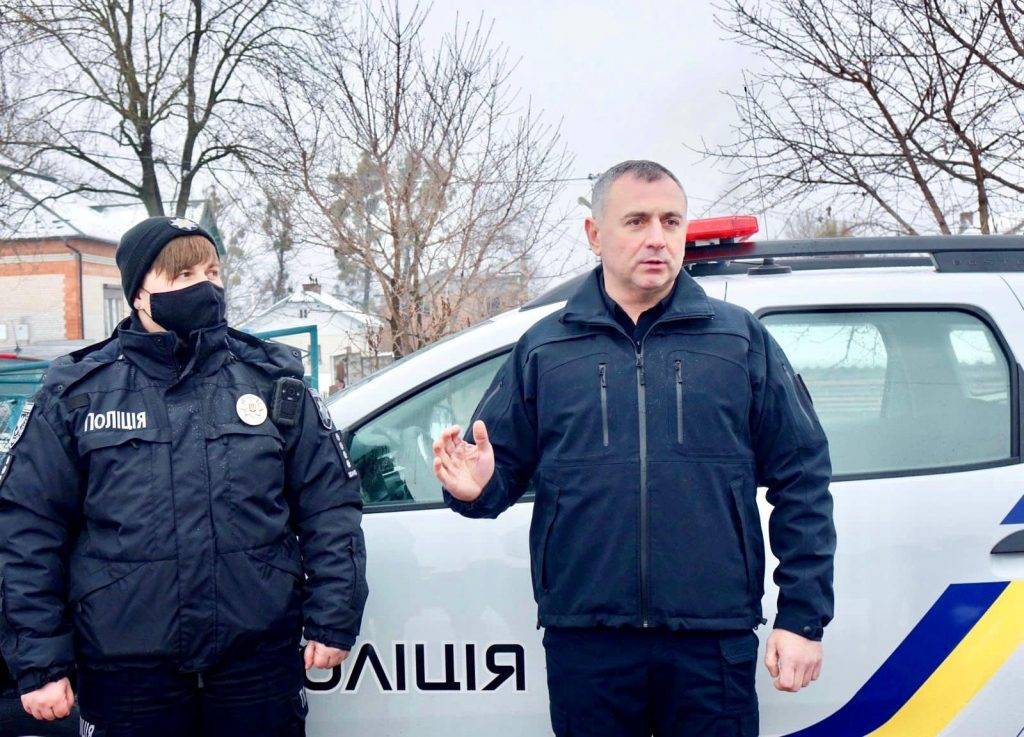 Поліцейському офіцеру Угринівської ОТГ вручили службовий автомобіль ФОТО