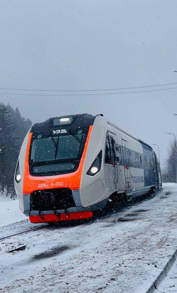 У Татарові хлібом-сіллю та музиками зустріли "Буковельський експрес" ФОТО