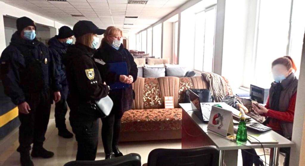 У грудні поліцейські Прикарпаття склали 20 протоколів за порушення карантину ФОТО