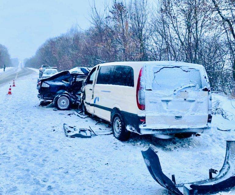 Виїхав на "зустрічку": у поліції розповіли деталі ДТП на Франківщині, в якій двоє загиблих та двоє травмованих ФОТО