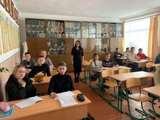 11 прикарпатських ліцеїв отримали новий шкільний інвентар ФОТО