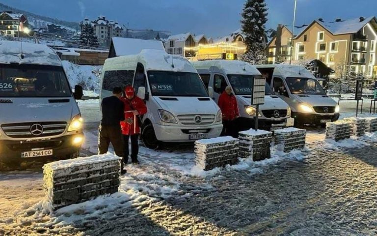 Туристів до Буковелю возитимуть автобусними шатлами: графік руху та вартість