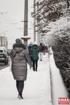 Івано-Франківськ оповився у снігову казку ФОТОРЕПОРТАЖ