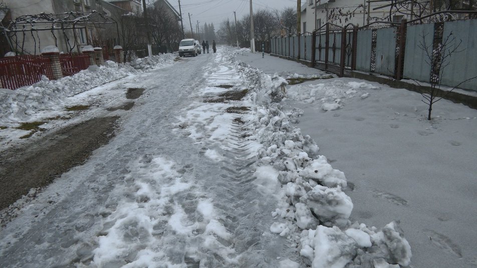 Стали відомі результати перевірки "чорного" снігу поблизу Бурштинської ТЕС