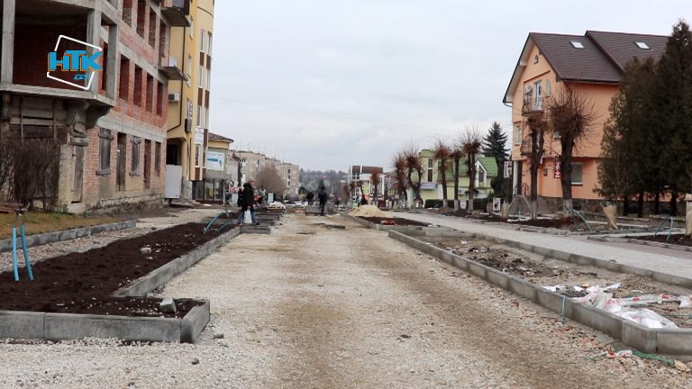 Центральну площу Городенки реконструюють ВІДЕО