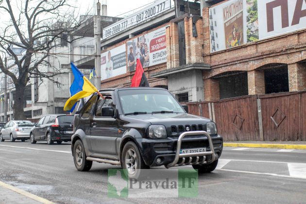 У Івано-Франківську дружини воїнів АТО організували автопробіг до Дня Збройних сил України ФОТОРЕПОРТАЖ