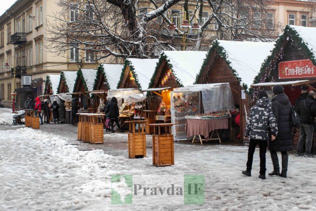 У Івано-Франківську відкрили Новорічний ярмарок ФОТОРЕПОРТАЖ