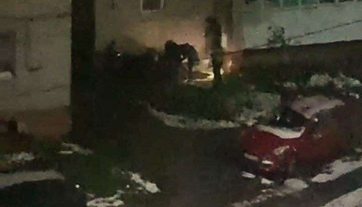 Серед ночі у Калуші місцеві мешканці самотужки затримали крадія