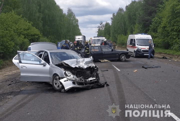 На Франківщині зіткнулися легковики, є постраждалі