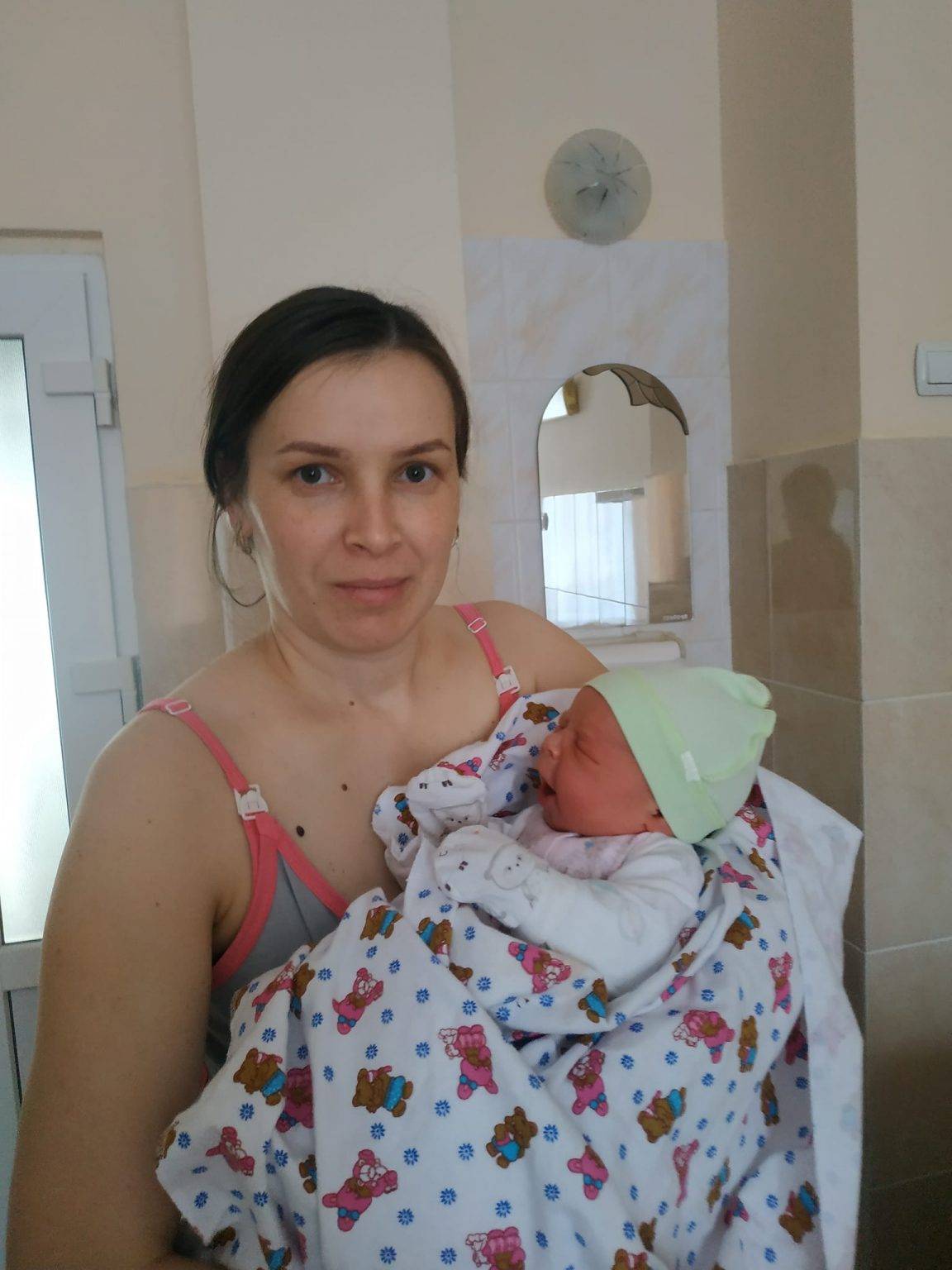 На Прикарпатті на світ з'явився справжній богатир ВІДЕО