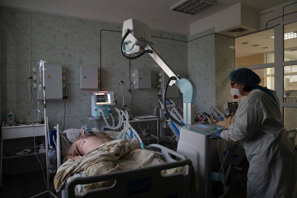 2 смерті та понад 100 нових випадків інфікування - коронавірусна статистика Прикарпаття за 1 січня