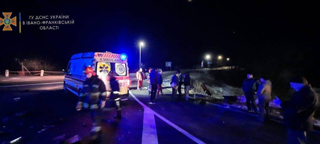 Трагедія на Різдво: в аварії на Прикарпатті загинула 5-місячна дитина ФОТО