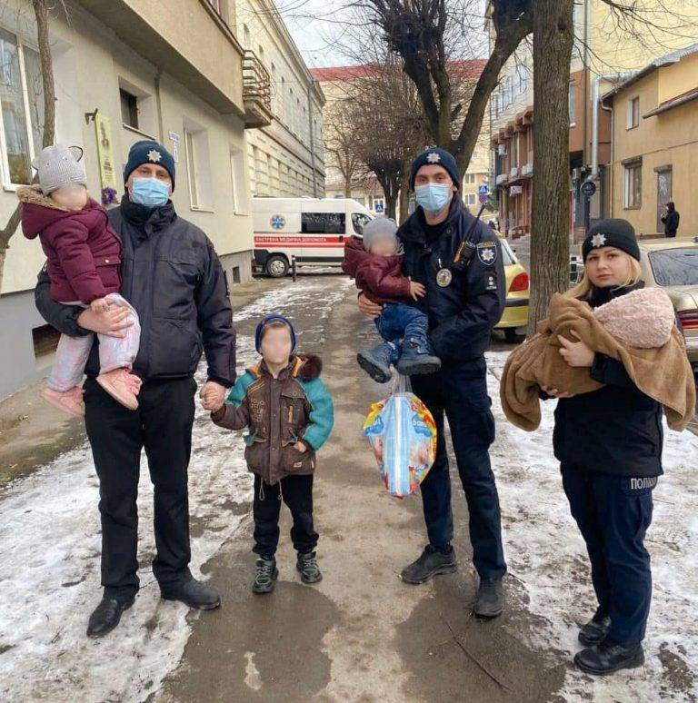 Батько у в’язниці, а мати вживає алкоголь: що відомо, про жінку, яка залишила без нагляду чотирьох маленьких дітей