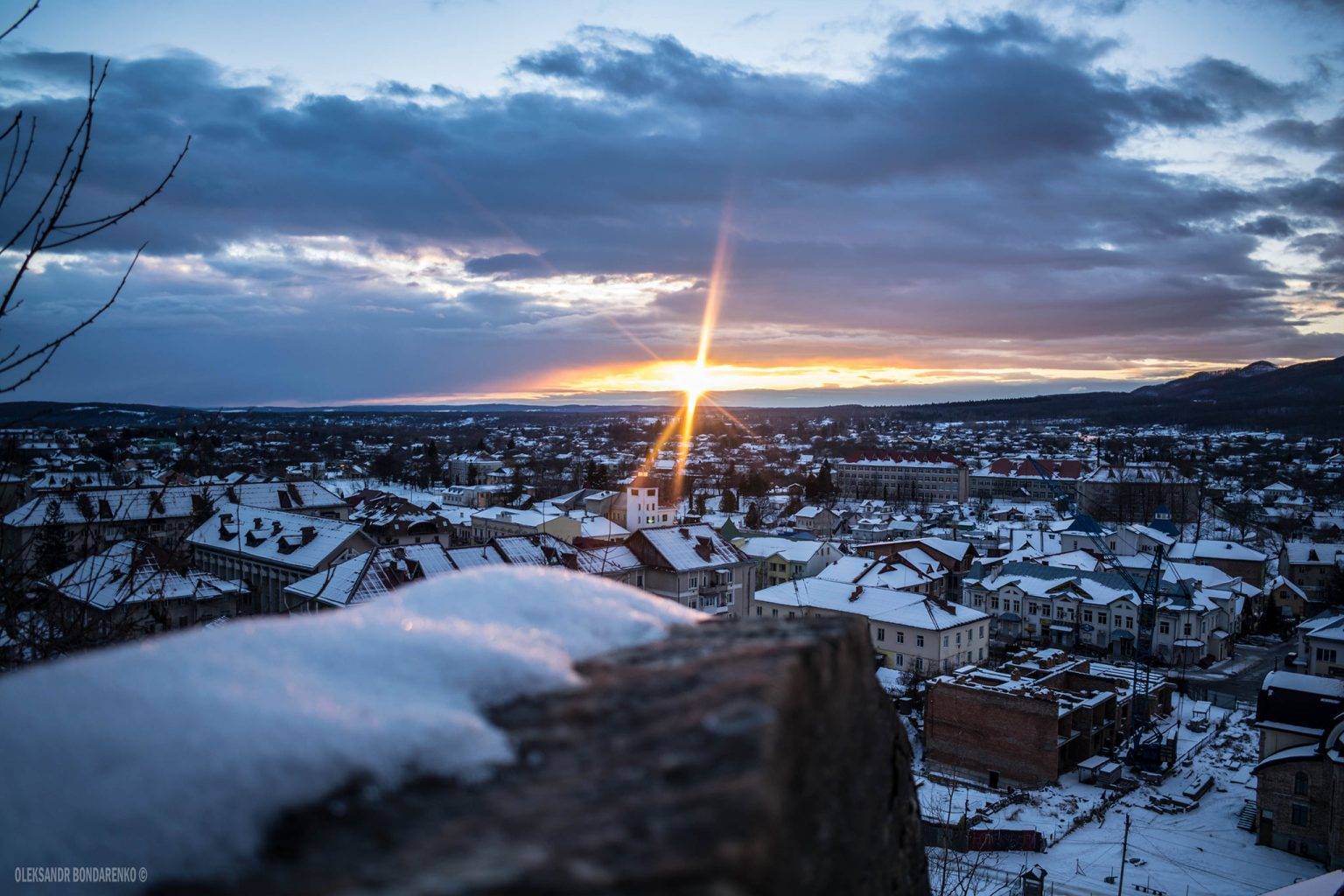 Колір світанку: В мережі опублікували казкові світлини сходу сонця в Косові ФОТО/ВІДЕО